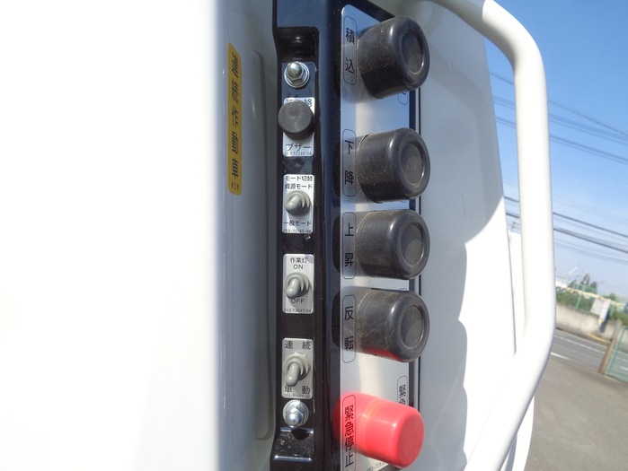 日野 レンジャー 中型 パッカー車 プレス式 2KG-GC2ABA｜画像9