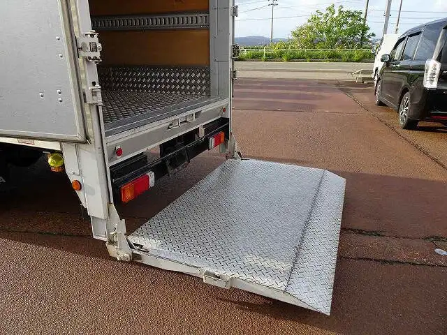 トヨタ トヨエース 小型 アルミバン パワーゲート 床鉄板の中古トラック画像10