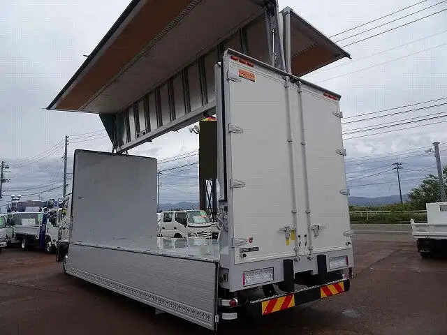 日野 レンジャー 中型/増トン ウイング 床鉄板 ベッドの中古トラック画像8