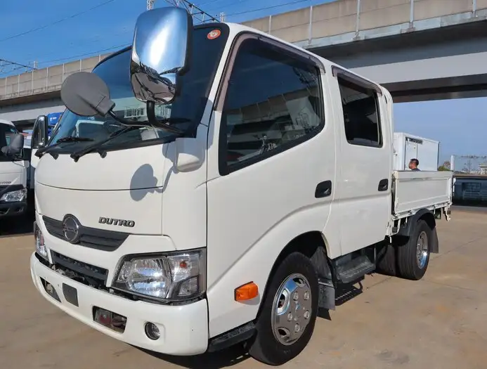 日野 デュトロ 小型 平ボディ Wキャブ TPG-XZU605Mの中古トラック画像1