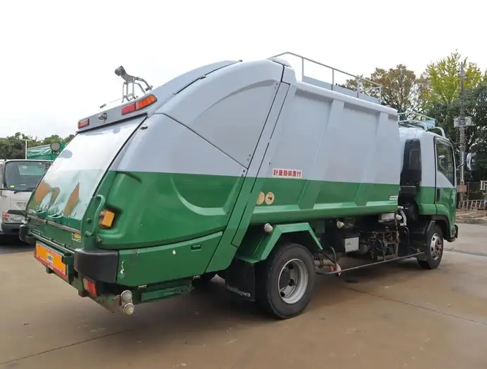 いすゞ フォワード 中型/増トン パッカー車 プレス式 ベッドの中古トラック画像2