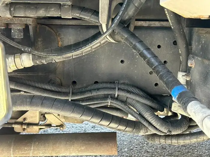 日野 デュトロ 小型 高所・建柱車 高所作業車 電工仕様の中古トラック画像18