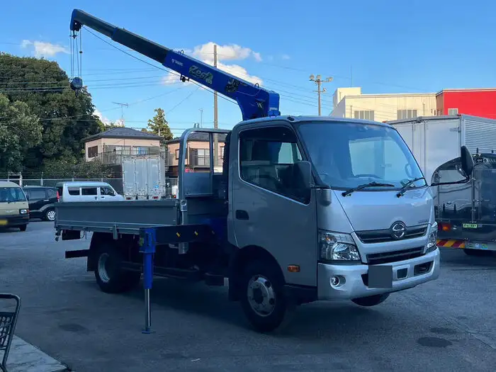 日野 デュトロ 小型 クレーン付 床鉄板 3段の中古トラック画像2