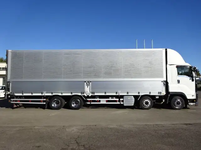いすゞ ギガ 大型 ウイング ベッド QKG-CYJ77Bの中古トラック画像4