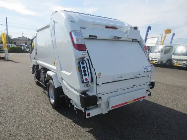 三菱 キャンター 小型 パッカー車 プレス式 2RG-FEAV0の中古トラック画像4