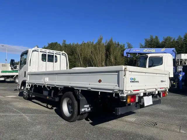 いすゞ エルフ 小型 平ボディ 2RG-NLR88AR R2の中古トラック画像3