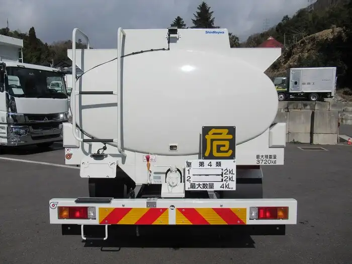 日野 デュトロ 小型 タンク車 ローリー 2KG-XZU700Mの中古トラック画像3