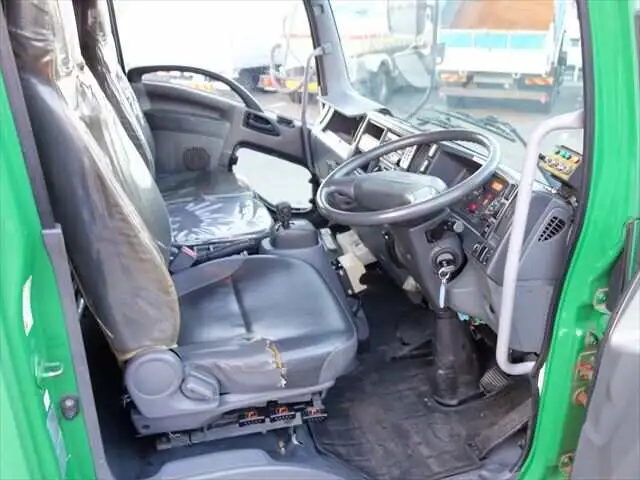 いすゞ フォワード 中型/増トン パッカー車 プレス式 ベッドの中古トラック画像13