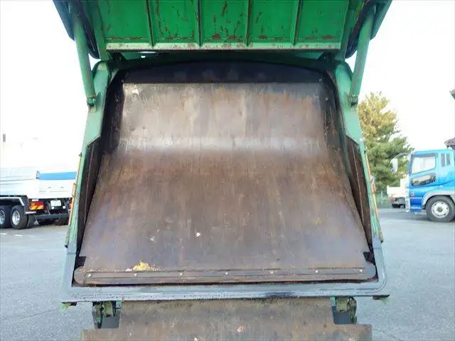 いすゞ フォワード 中型/増トン パッカー車 プレス式 ベッドの中古トラック画像6