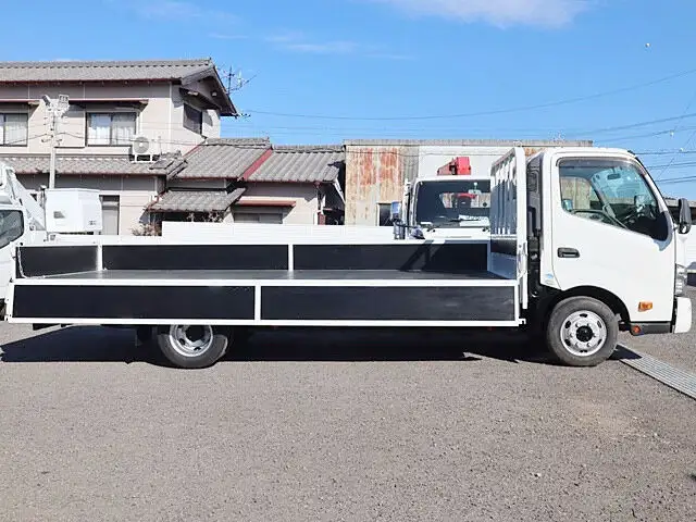 トヨタ ダイナ 小型 平ボディ TKG-XZU720 H28の中古トラック画像8