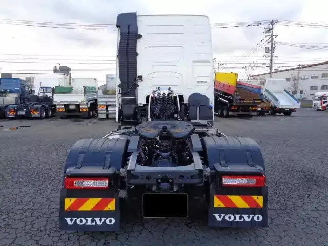 ボルボ トラック 大型 トラクター ハイルーフ 1デフの中古トラック画像4