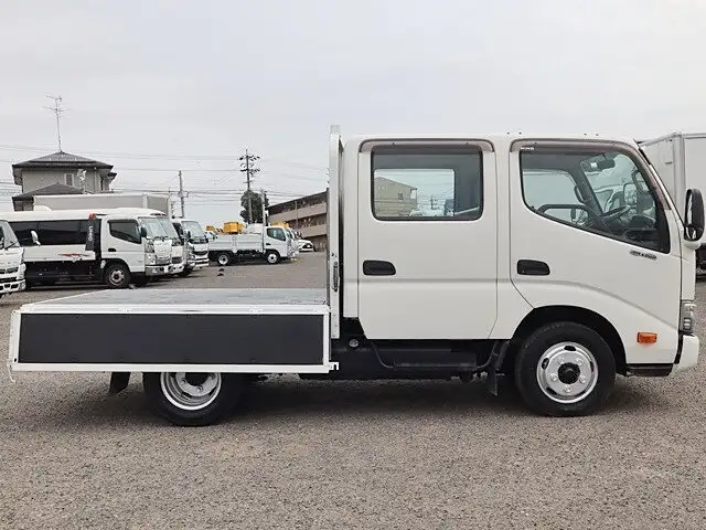 日野 デュトロ 小型 平ボディ Wキャブ TPG-XZU605Mの中古トラック画像8