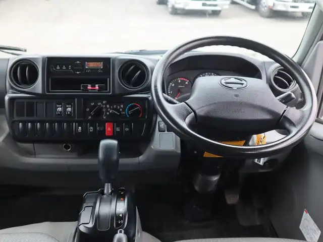 日野 デュトロ 小型 平ボディ Wキャブ TPG-XZU605Mの中古トラック画像15