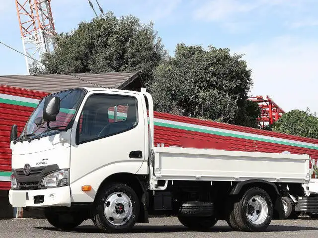 トヨタ トヨエース 小型 平ボディ TKG-XZU675 H29の中古トラック画像1