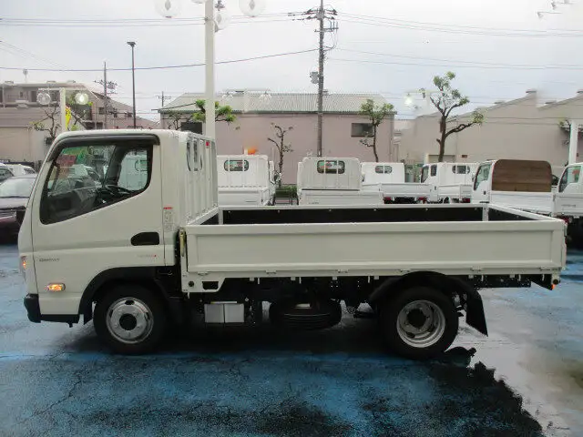三菱 キャンター 小型 平ボディ 2RG-FBA20 R5の中古トラック画像5