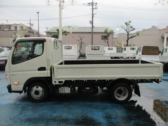 三菱 キャンター 小型 平ボディ 2RG-FBA20 R5の中古トラック画像5