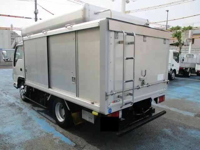 いすゞ エルフ 小型 アルミバン ボトルカー サイドドアの中古トラック画像4