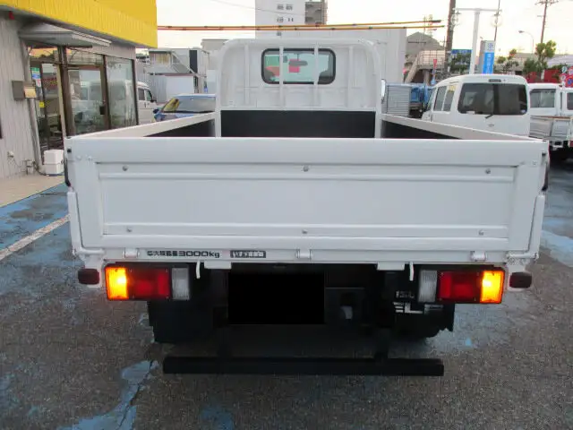 いすゞ エルフ 小型 平ボディ TKG-NKR85A H24の中古トラック画像4