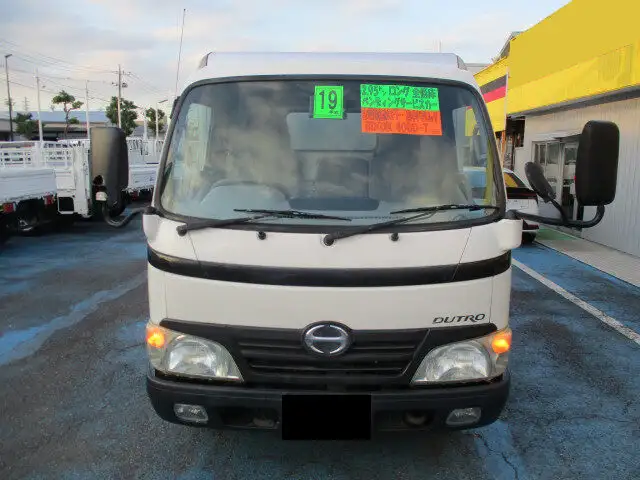 日野 デュトロ 小型 アルミバン ボトルカー サイドドアの中古トラック画像2