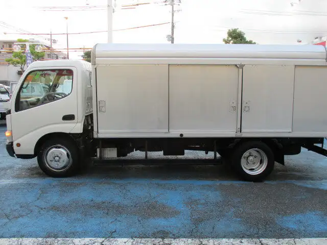 日野 デュトロ 小型 アルミバン ボトルカー サイドドアの中古トラック画像6