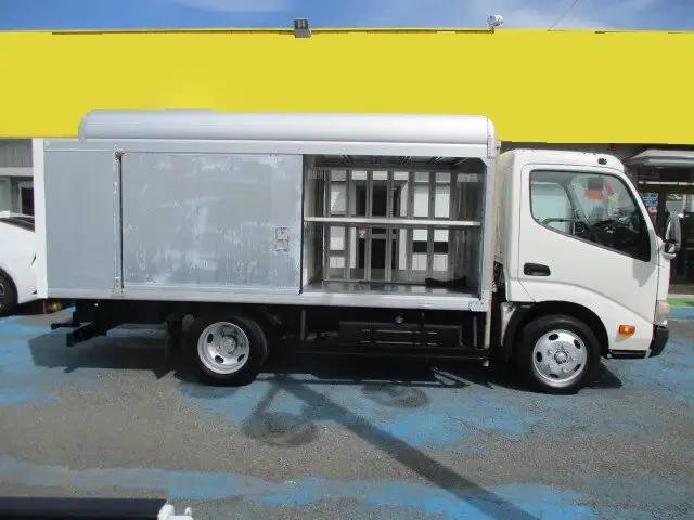 日野 デュトロ 小型 アルミバン ボトルカー サイドドアの中古トラック画像6