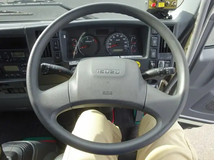 いすゞ フォワード 中型/増トン パッカー車 プレス式 ベッドの中古トラック画像10
