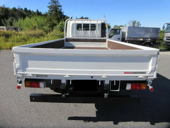 日野 デュトロ 小型 平ボディ 2RG-XZU712M R4の中古トラック画像3