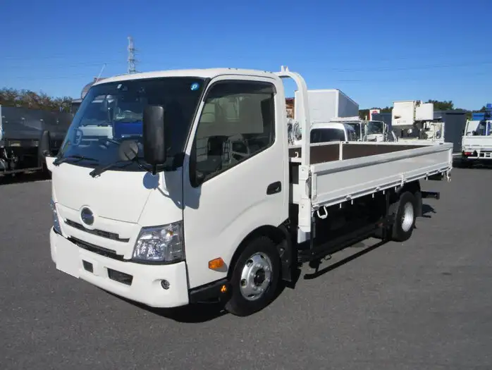 日野 デュトロ 小型 平ボディ 2RG-XZU712M R4の中古トラック画像1