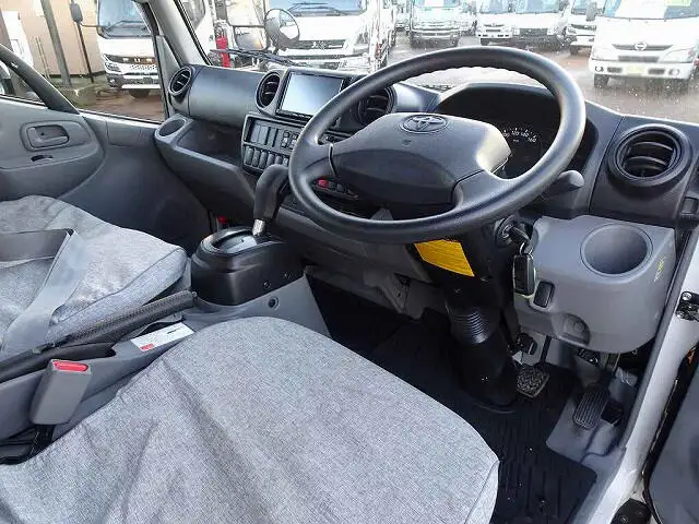 トヨタ ダイナ 小型 平ボディ Wキャブ パワーゲートの中古トラック画像6