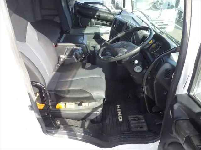 日野 プロフィア 大型 トラクター 2デフ ベッドの中古トラック画像11