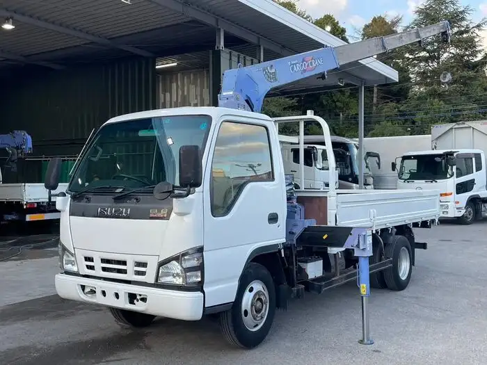 いすゞ エルフ 小型 クレーン付 4段 ラジコンの中古トラック画像1