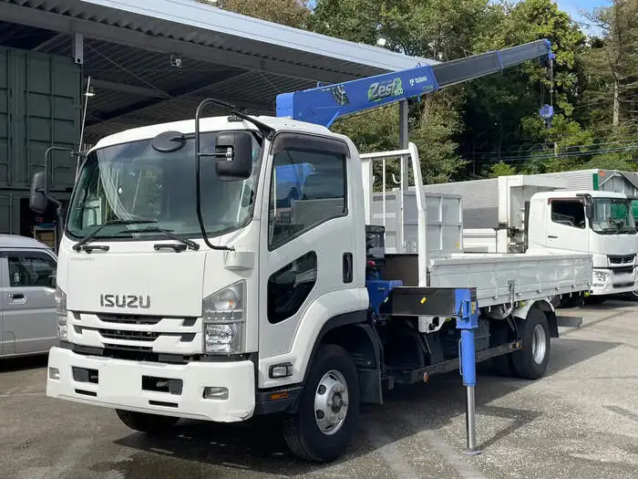いすゞ フォワード 中型/増トン クレーン付 3段 ラジコンの中古トラック画像1