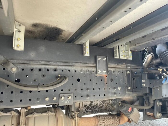 いすゞ エルフ 小型 冷凍冷蔵 保冷 床ステンの中古トラック画像18