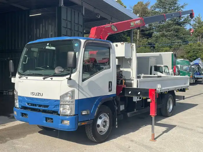 いすゞ エルフ 小型 クレーン付 4段 ラジコンの中古トラック画像1
