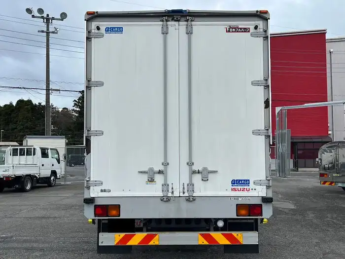 いすゞ フォワード 中型/増トン ウイング ベッド TKG-FRR90S2の中古トラック画像4