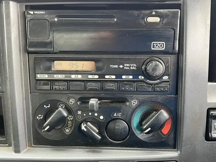 いすゞ フォワード 中型/増トン ウイング ベッド TKG-FRR90S2の中古トラック画像15