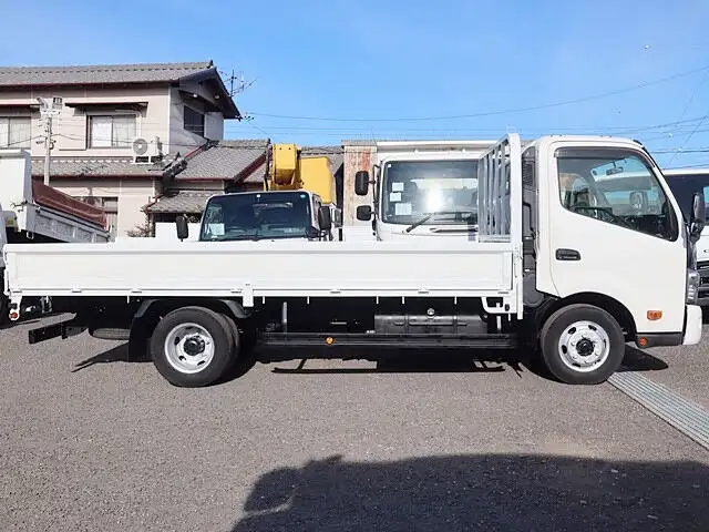 日野 デュトロ 小型 平ボディ TKG-XZU710M H28の中古トラック画像3