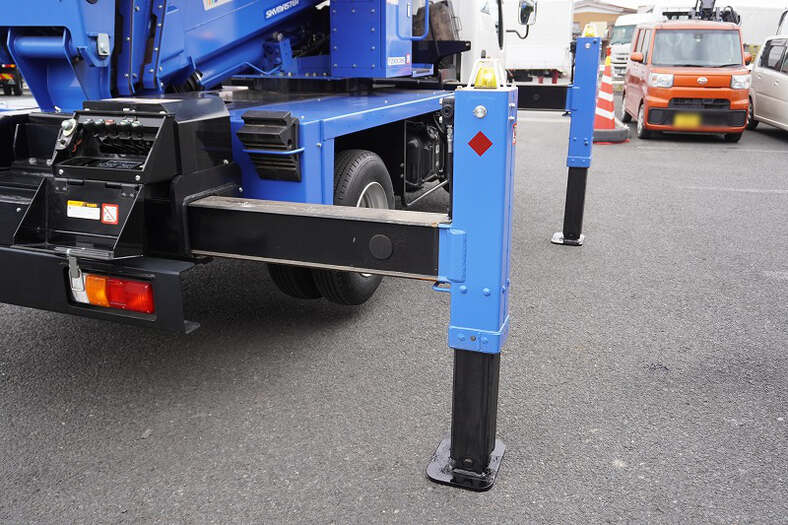 いすゞ エルフ 小型 高所・建柱車 高所作業車 TPG-NKR85Nの中古トラック画像10