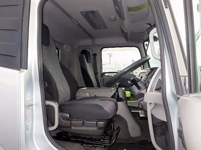 日産UD コンドル 中型/増トン 平ボディ 床鉄板 アルミブロックの中古トラック画像10