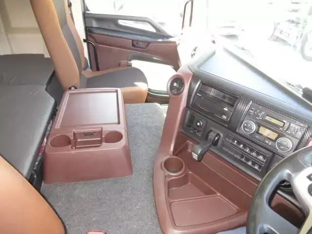 日野 プロフィア 大型 トラクター ハイルーフ 1デフの中古トラック画像12