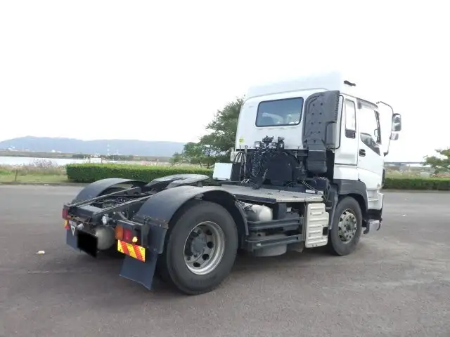 いすゞ ギガ 大型 トラクター ハイルーフ 1デフの中古トラック画像3