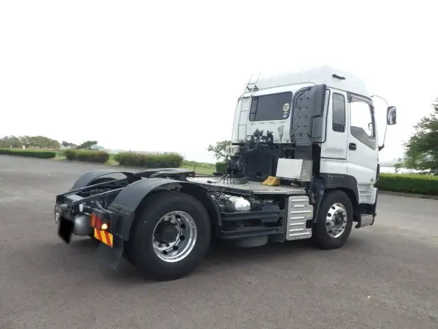 いすゞ ギガ 大型 トラクター ハイルーフ 1デフの中古トラック画像3