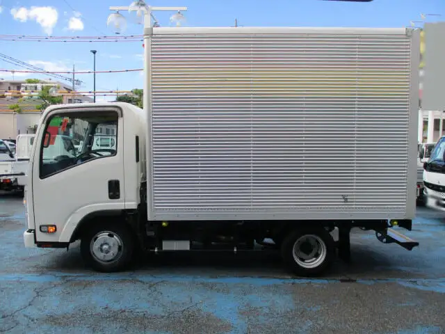 いすゞ エルフ 小型 アルミバン 2RG-NLR88AN R2の中古トラック画像4