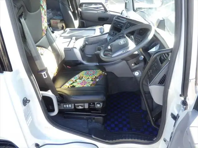 日産UD クオン 大型 トラクター ハイルーフ 1デフの中古トラック画像12