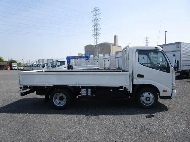 日野 デュトロ 小型 平ボディ 2RG-XZU645M R5の中古トラック画像2
