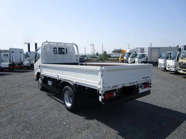 日野 デュトロ 小型 平ボディ 2RG-XZU645M R5の中古トラック画像4