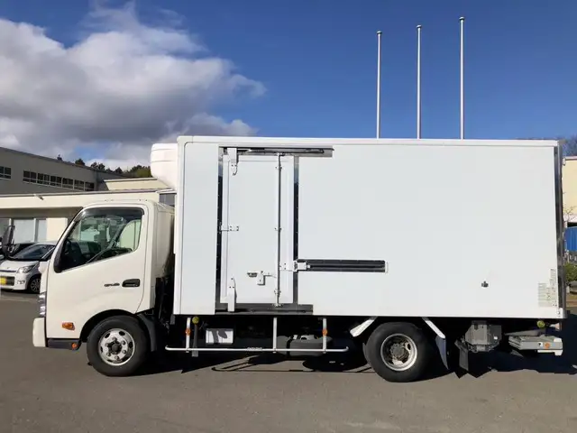 日野 デュトロ 小型 冷凍冷蔵 低温 パワーゲートの中古トラック画像3