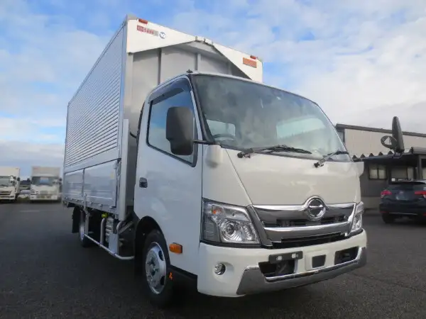 日野 デュトロ 小型 ウイング 2RG-XZU710M R5の中古トラック画像3