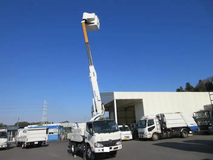 日野 デュトロ 小型 高所・建柱車 高所作業車 電工仕様の中古トラック画像4