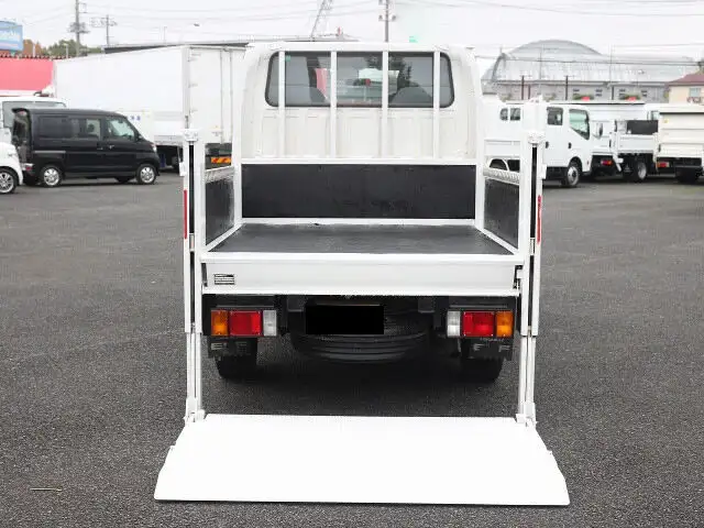 いすゞ エルフ 小型 平ボディ Wキャブ パワーゲートの中古トラック画像6